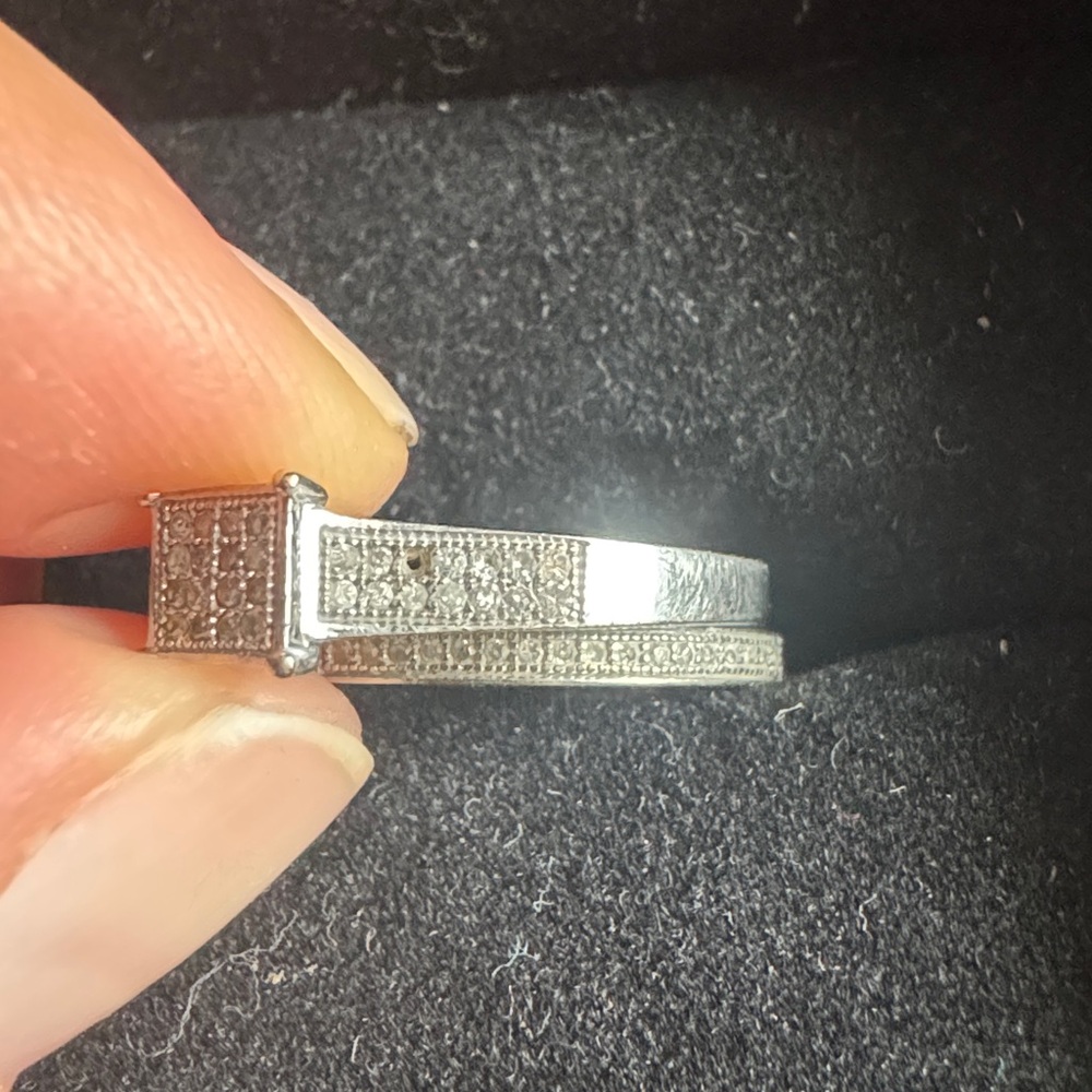 10K White Gold Simple Women's Wedding Band - Polished white Gold - Picture 7 of 8